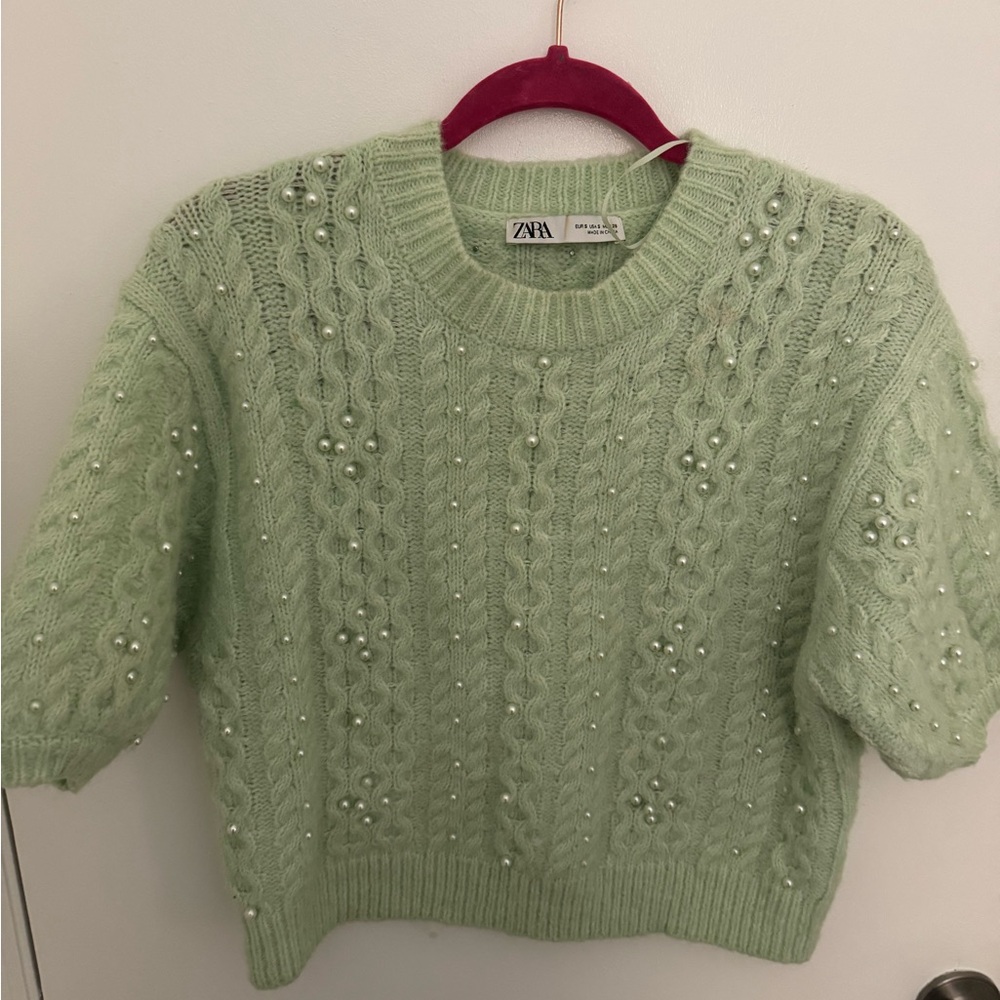 Zara short sleeve sweater mint green with pearl detail S